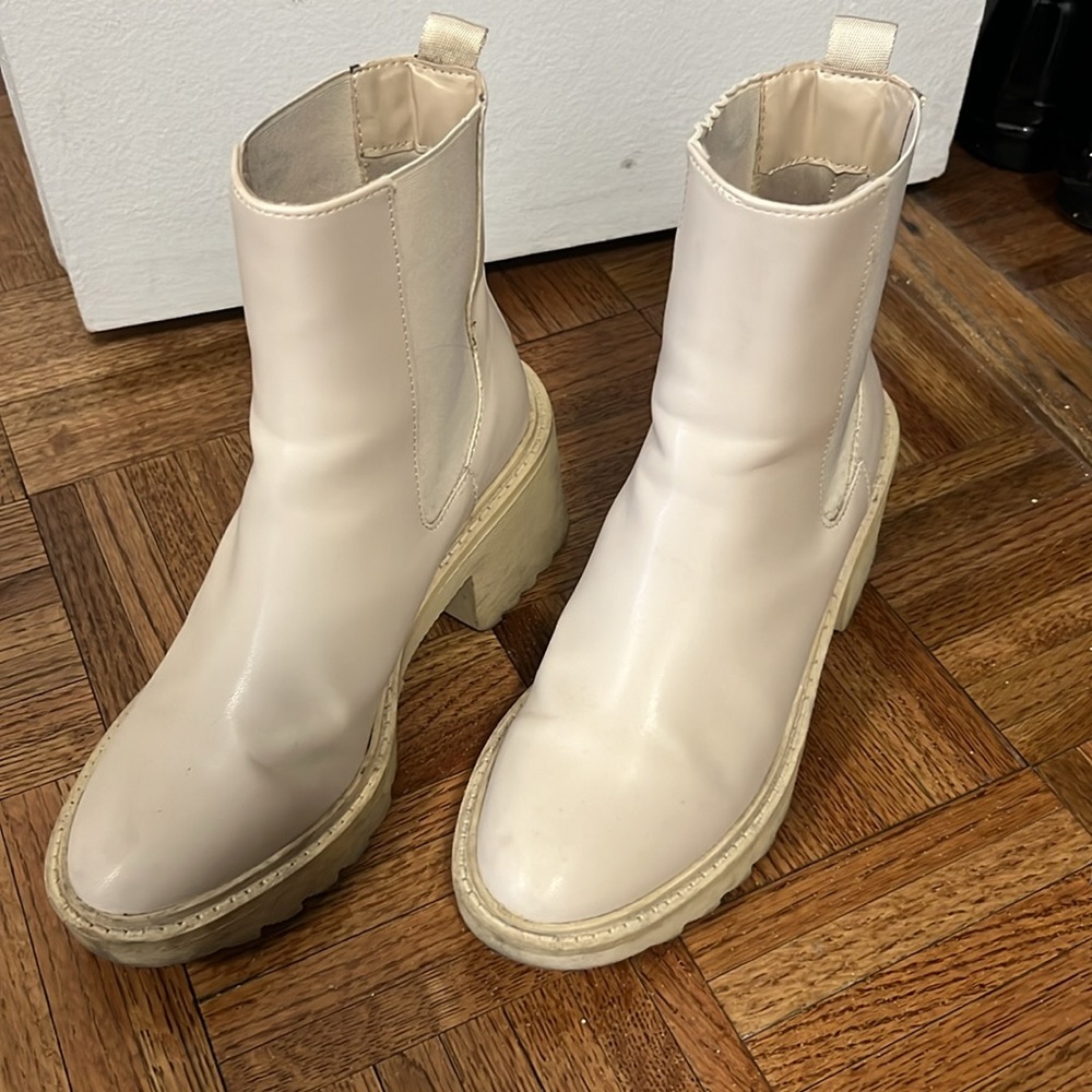 F21 Chunky Chelsea Booot - Picture 2 of 4